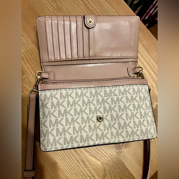 Michael Kors Jet Set Small Two-Tone Logo Smartphone Crossbody Bag, ballet multi. - Picture 4 of 11